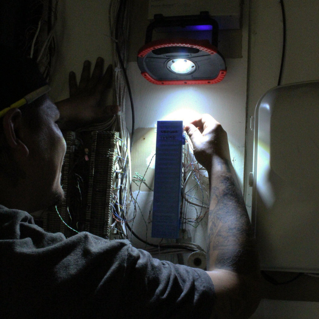 6W Rechargeable LED Work Light in Red - Boxer Tools